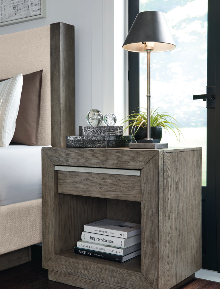 Anibecca Queen Bed w/ Dresser, Mirror & Night Stand